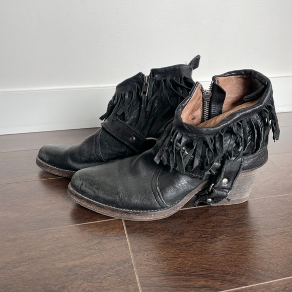 All Saints Leather boots - Picture 2 of 5